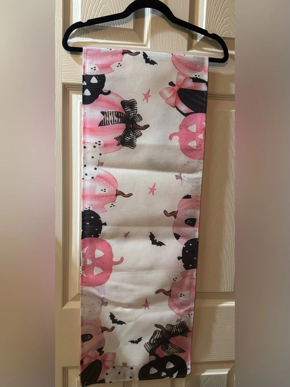 NWT Pink & Black Pumpkin Halloween Table Runner, 13x72
